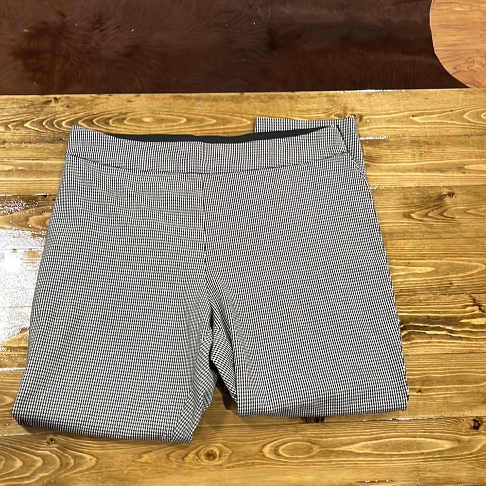 A New Day White and Black Capris, Size 14